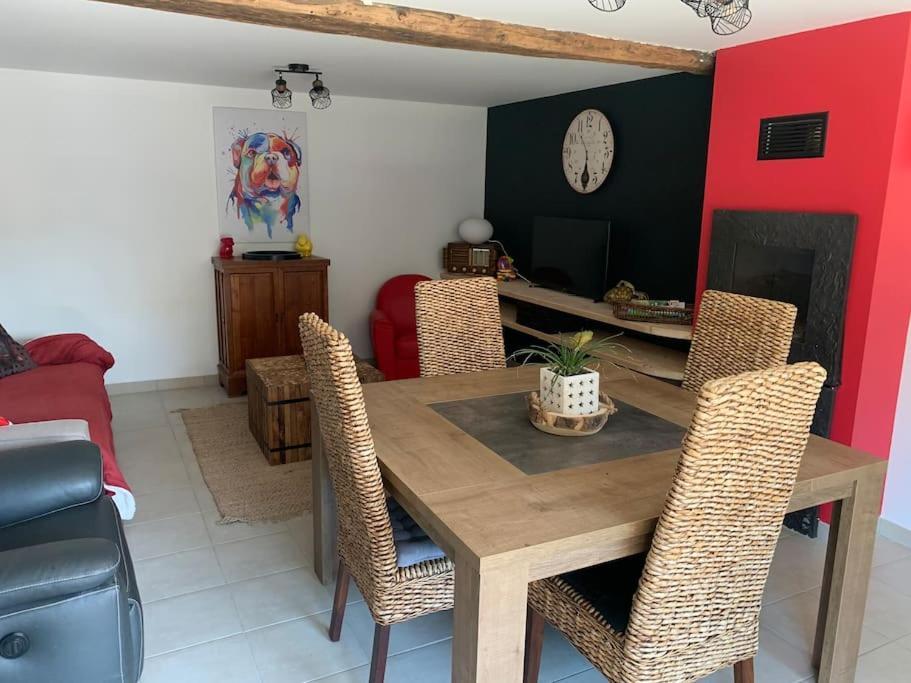 A La Ferme Avec Jacuzzi Et Piscine Chauffee